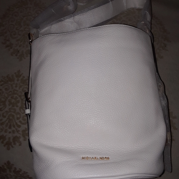 Michael kors bucket bag - Picture 2 of 2